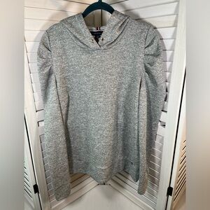 NWOT TOMMY HILFIGER SWEATSHIRT